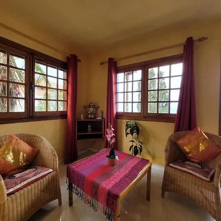 Willkommen Im Paradies - Welcome In Paradise - Bienvenidos Al Paraiso Feriehus